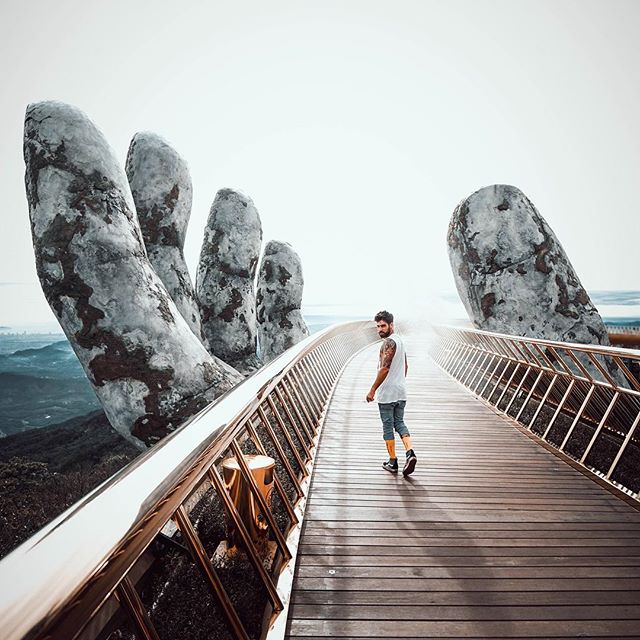 Threeland-Golden_bridge_in_Vietnam