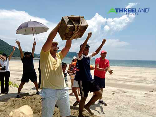 Kerala Chapter members from India are very excited while playing Treasure Hunt arranged by Threeland in Con Dao, Vietnam