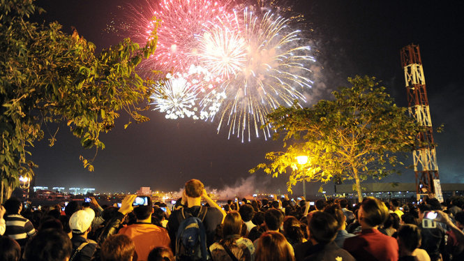 firework_in_Tet_holiday_Vietnam