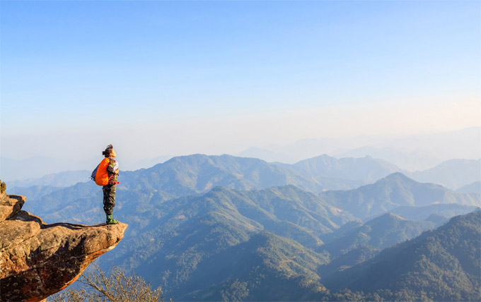 At the rear end of the cliff of Pha Luong Peak