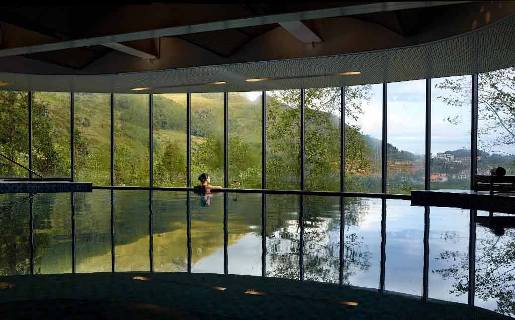 Come to Infinity Pool at Pao's Sapa to unleash swimming in the blue water