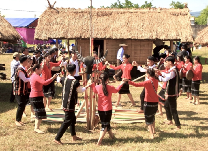 Exploring Local Villages and Ethnic Culture