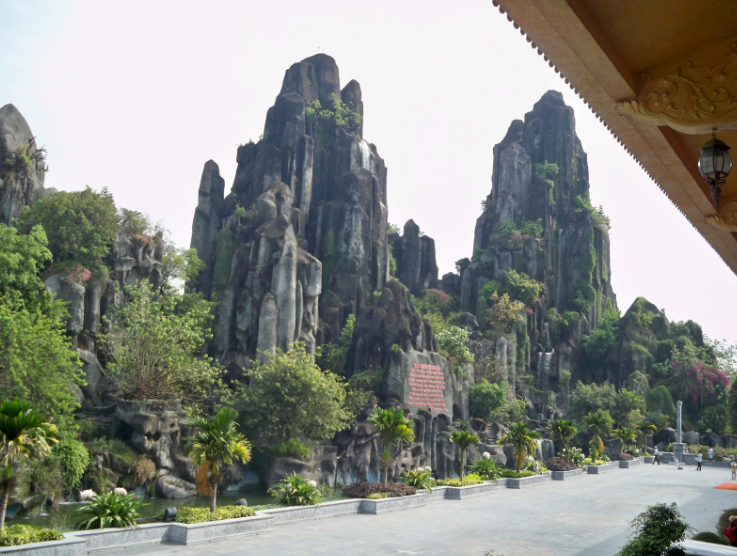 Non Nuoc Stone Carving Village - Traditional Craftsmanship