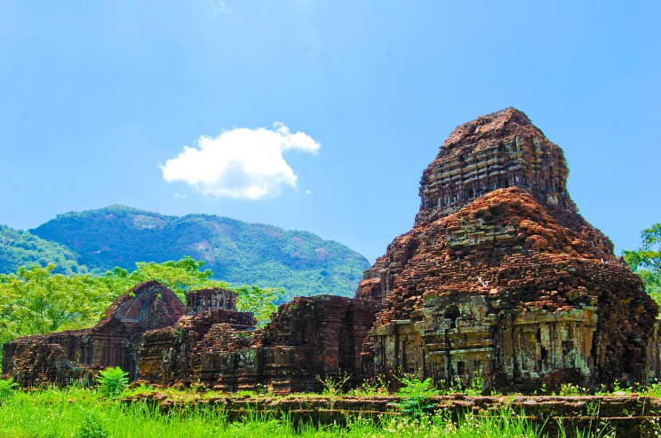 My Son Sanctuary - Explore the Ancient Ruins of the Champa Kingdom