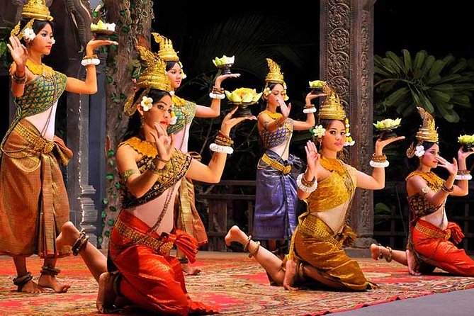 Apsara dance in restaurant