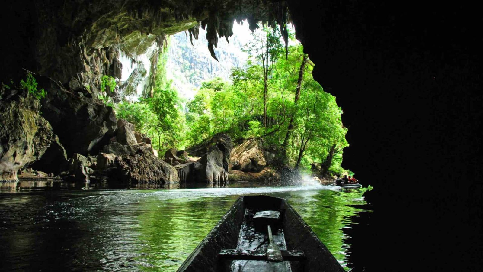 Visiting Kong Lor Cave