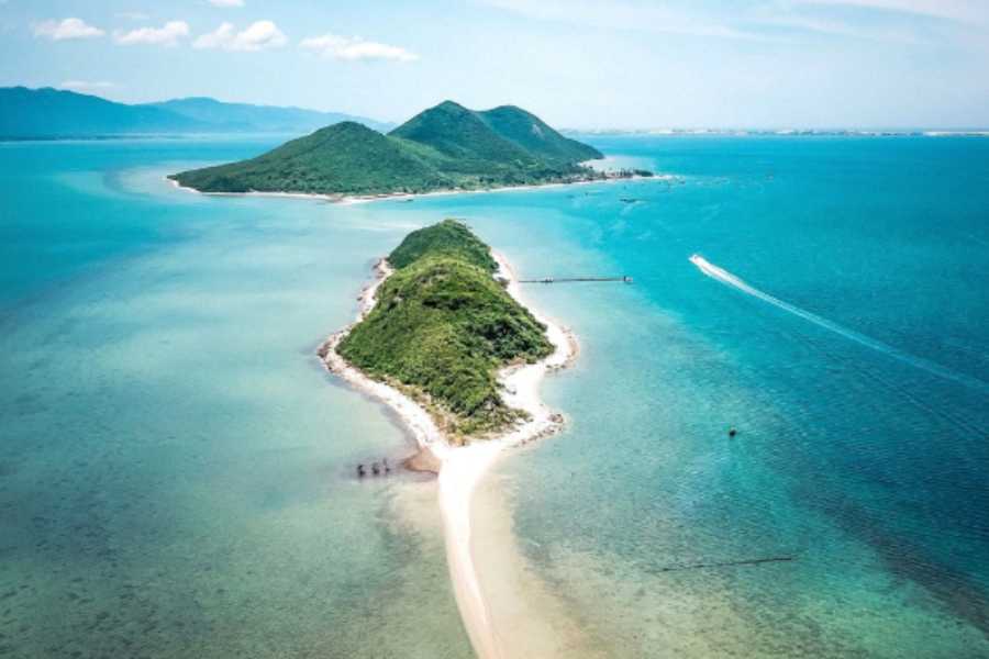 Diep Son Island