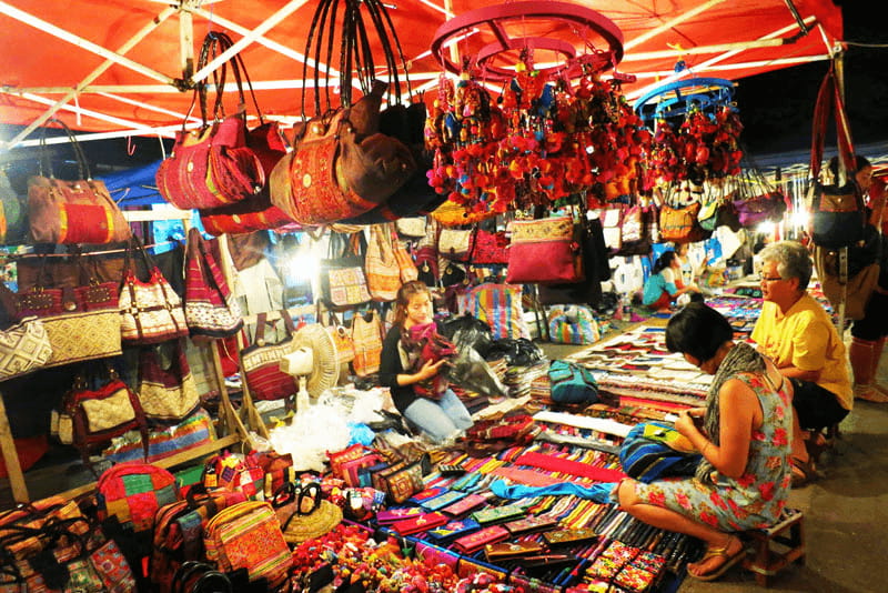 A Paradise for Souvenir Hunters