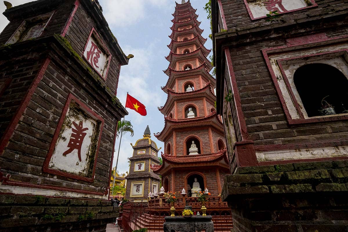 Visiting Pagodas in Hanoi