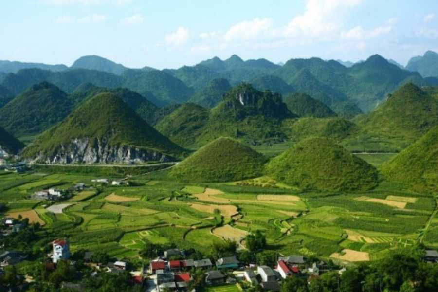 Quan-Ba-Twin-Mountains