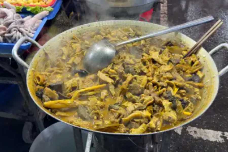 Thang Co - A Traditional Hmong Horse Meat Stew