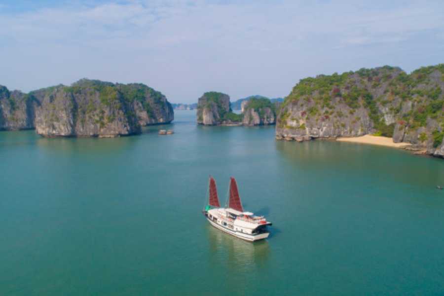 Types of Cruises in Ha Long Bay