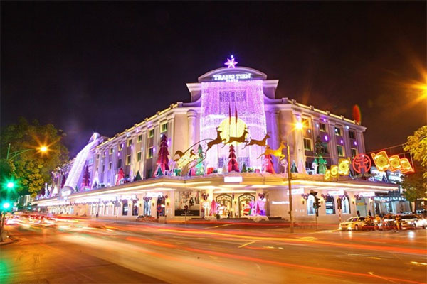 Trang Tien Plaza in Christmas