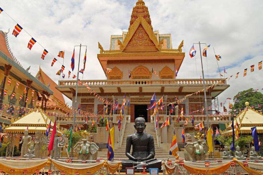 Visit-Cambodia-in-May-for-Festivals