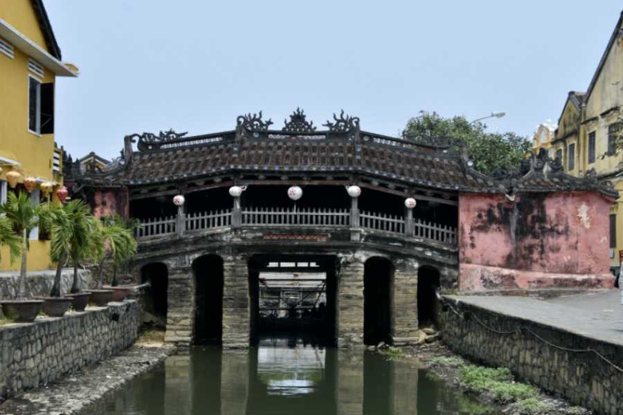 backpacking hoi an travel guide