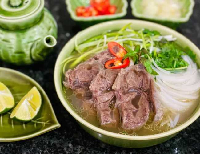 Food to try in Vietnam