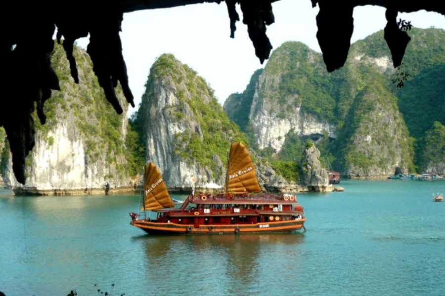 Ha Long Bay