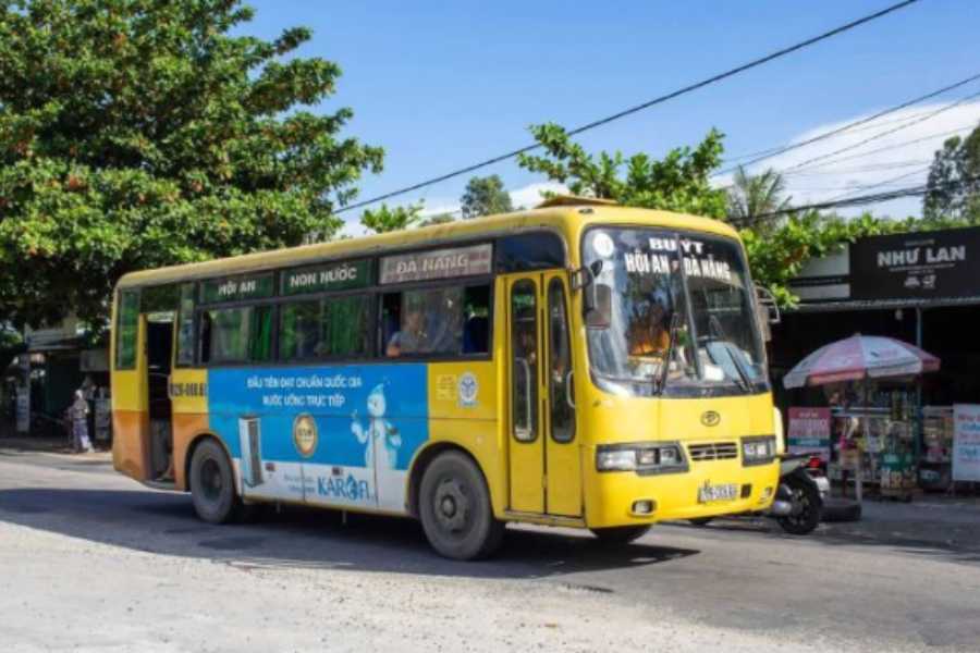 how do you get to hoi an