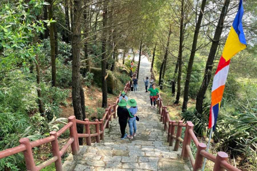 huong tich pagoda