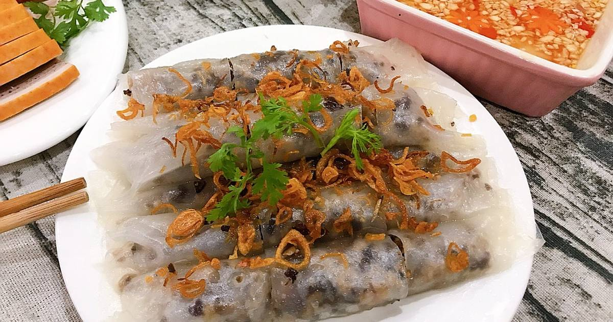 What-are-Vietnamese-steamed-rice-rolls-made-of