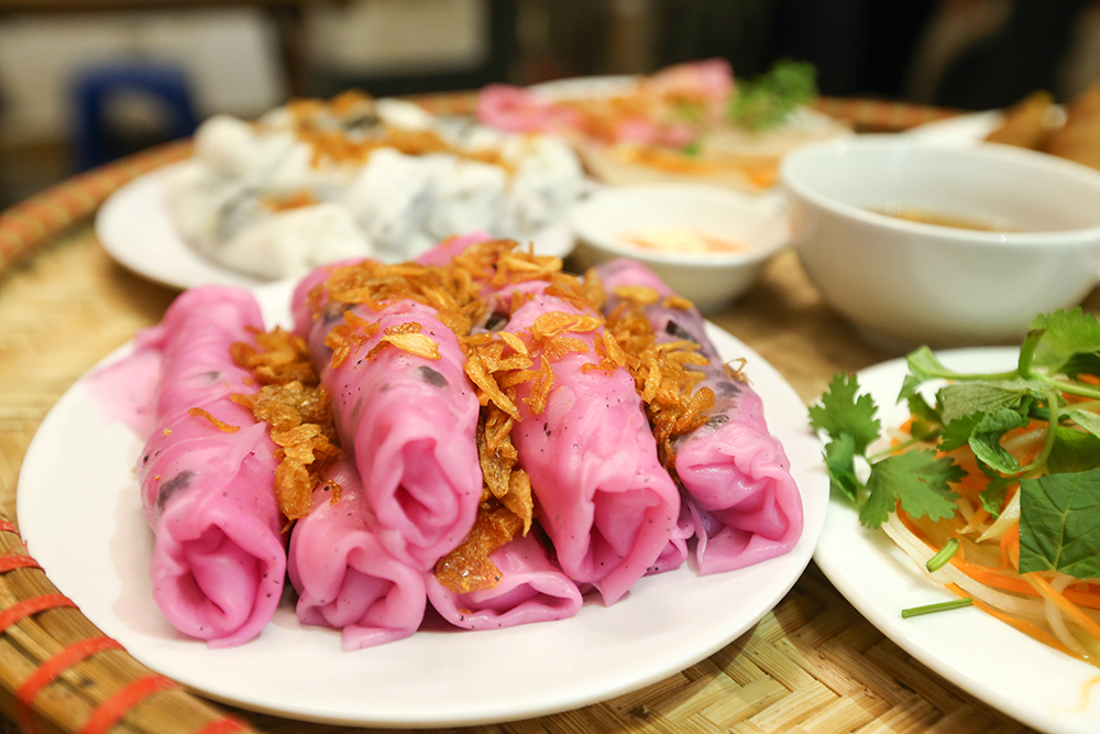 Thanh -Tri-steamed-rice-roll-(Hanoi)