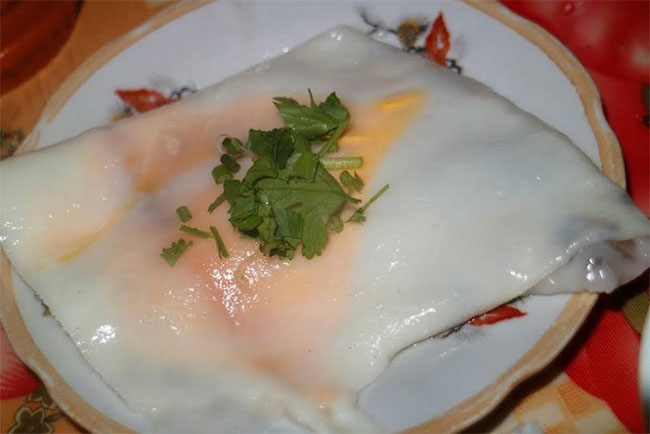 Egg-steamed-rice-cake-(Lang-Son)