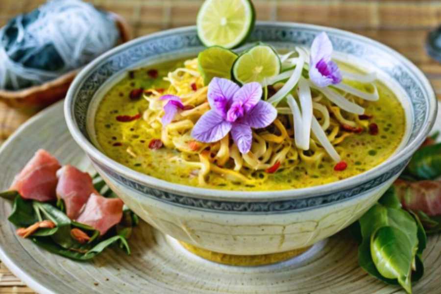 Nom Banh Chok (Khmer Noodles)