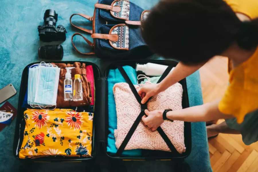 What should I pack for February weather