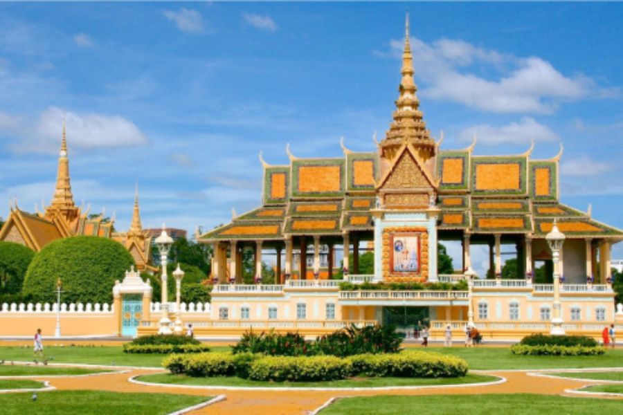 Phnom Penh tour