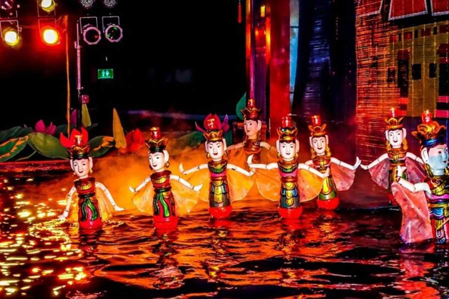 traditional-water-puppet-show