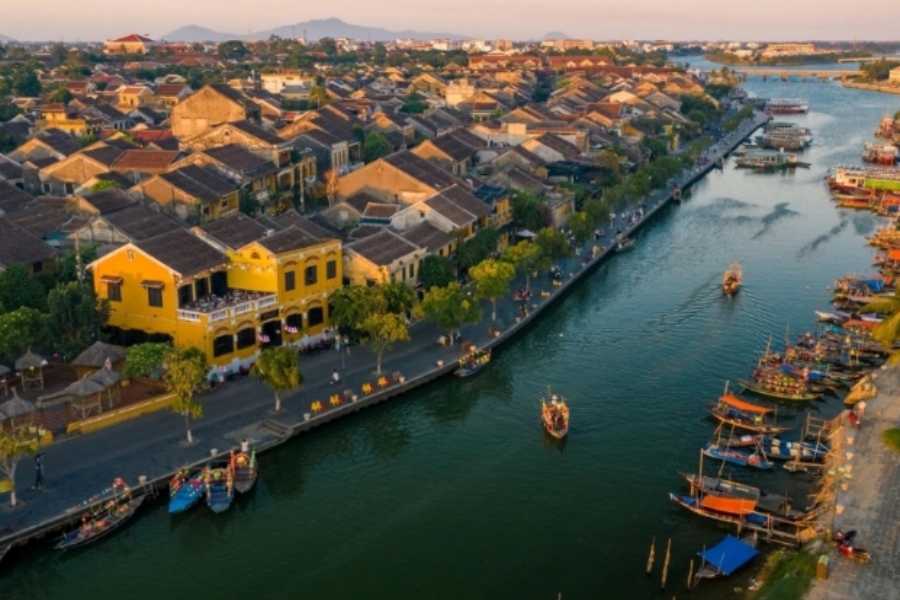 where is hoi an in vietnam